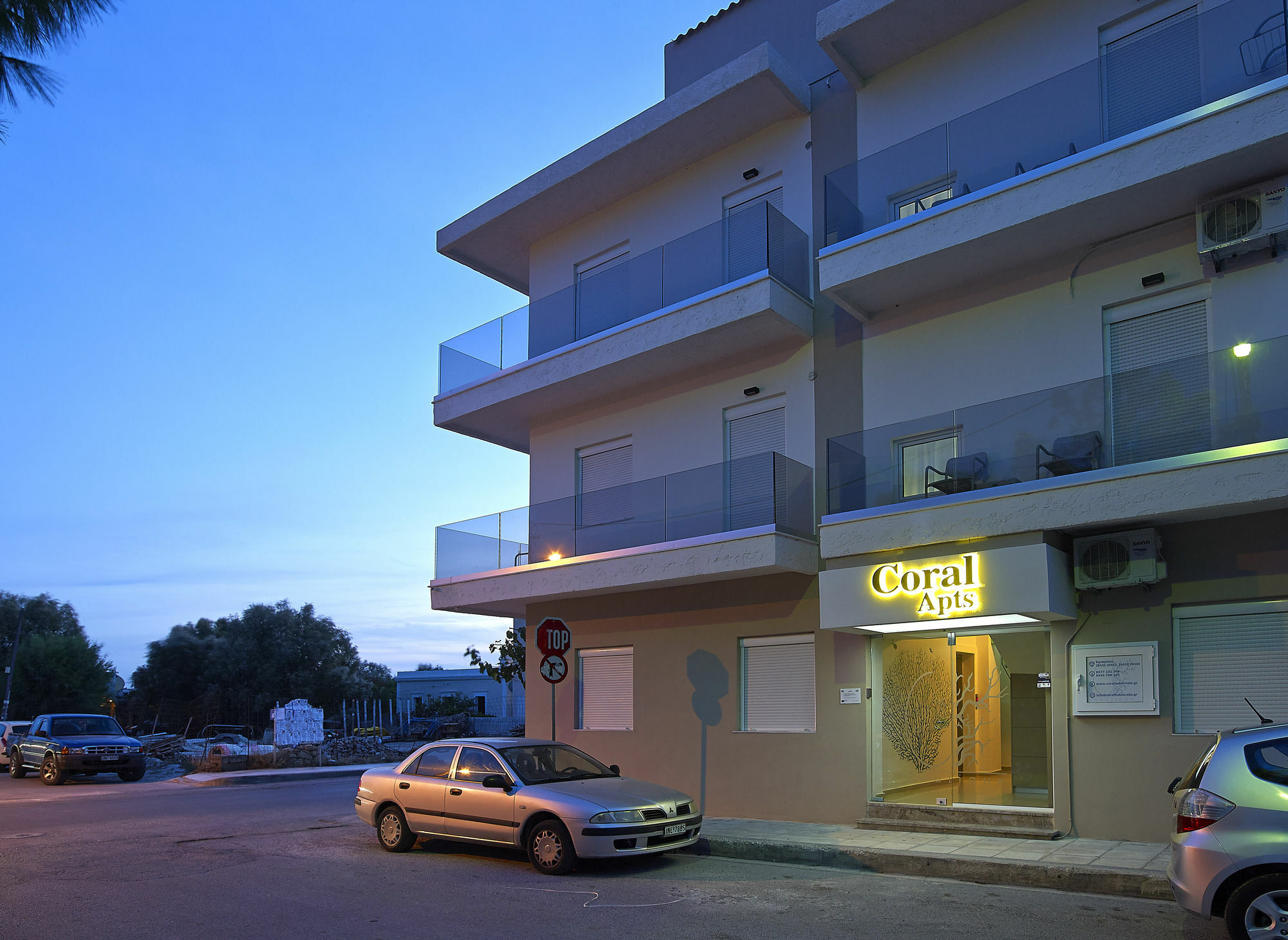 Coral Apartments Ierapetra  Exterior photo